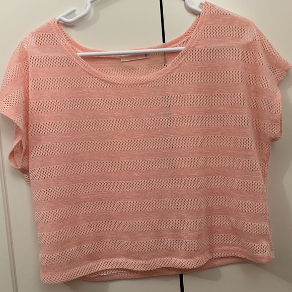 $5 ADD ON⭐️mesh crop top - Picture 1 of 3